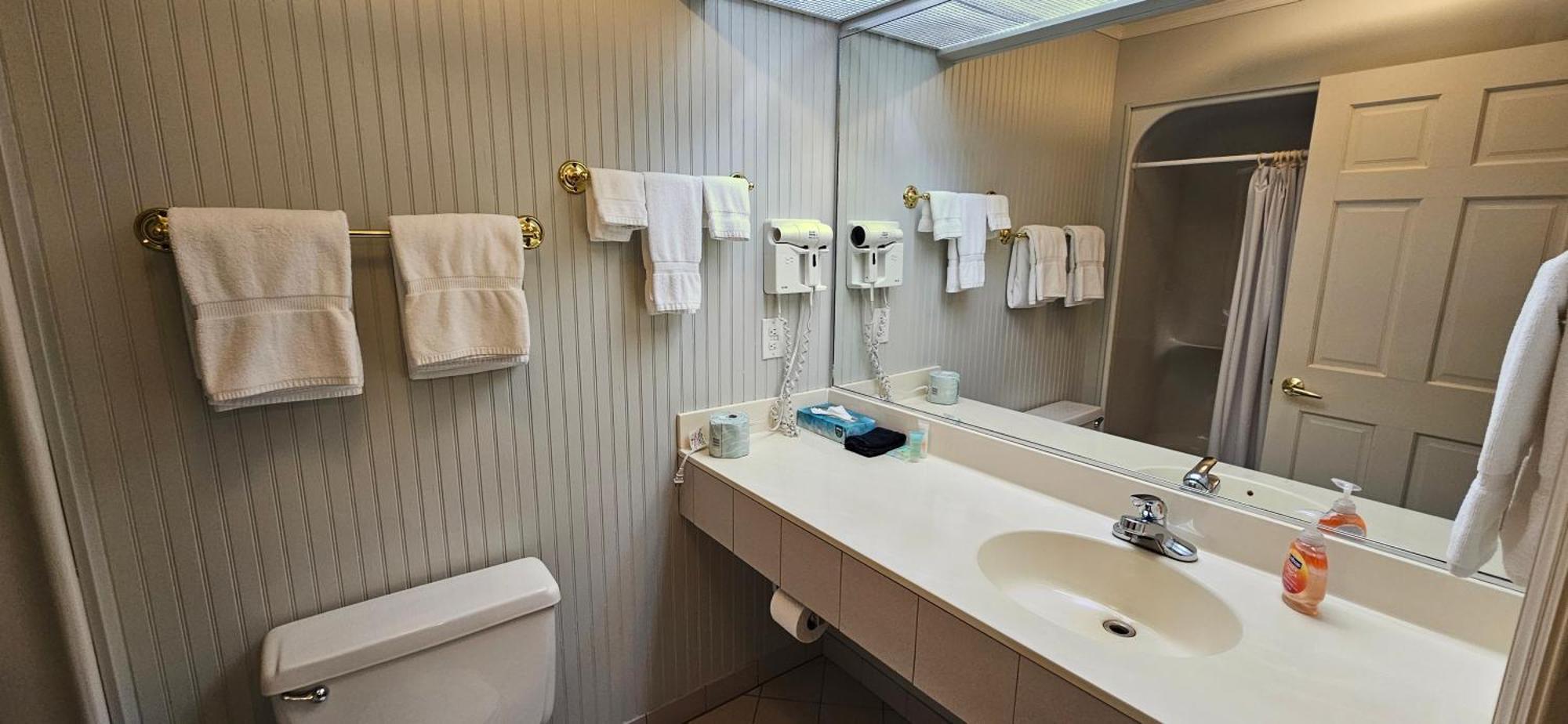 Chequamegon Lake Superior Lodge Bayfield Ngoại thất bức ảnh